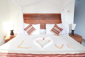 1 habitación, escritorio, tabla de planchar con plancha y wifi 