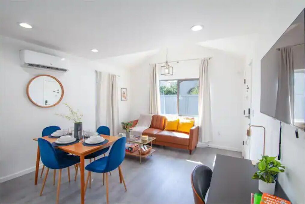 Hollywood Bungalow - 1 Bed / 1 Bath