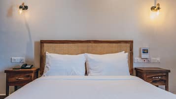 1 habitación, caja de seguridad en la habitación y escritorio
