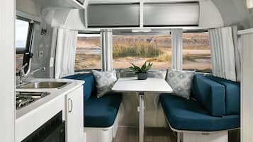 Suite (Bambi) | Living area | 32-inch Smart TV with digital channels, Netflix, Hulu