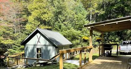 Twin Oaks at Linville, Private, Newly remodeled!