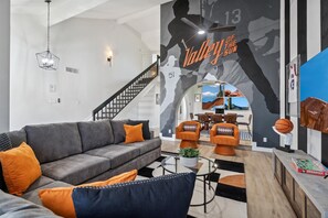 Smart TV, fireplace, table football, ping pong - Scottsdale Paradise! Basketball, Heated Pool, Golf (Scottsdale)