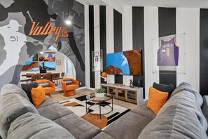 Smart TV, fireplace, table football, ping pong - Scottsdale Paradise! Basketball, Heated Pool, Golf (Scottsdale)