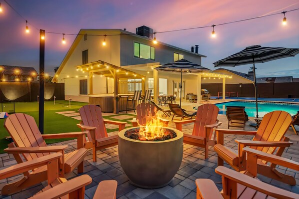 Terrace/patio - Scottsdale Paradise! Basketball, Heated Pool, Golf (Scottsdale)