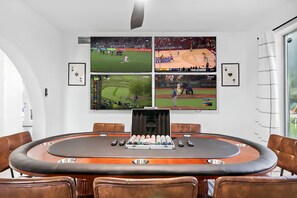 Interior - Scottsdale Paradise! Basketball, Heated Pool, Golf (Scottsdale)