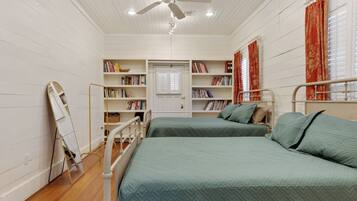 2 sovrum, strykjÀrn/strykbrÀda, wi-fi och sÀngklÀder