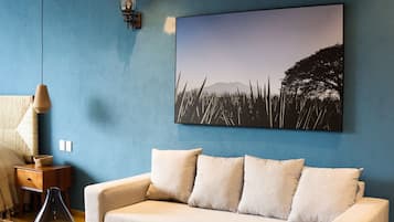 Royal Suite | 1 bedroom, blackout drapes, iron/ironing board, free WiFi