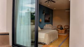 Royal Suite | 1 bedroom, blackout drapes, iron/ironing board, free WiFi