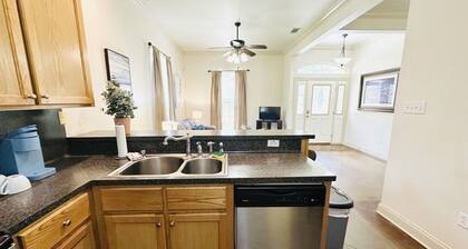 Villa 1, spacious townhouse in Tickfaw, LA