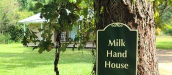 Milk Hand House.. Peaceful 1 bedroom cabin