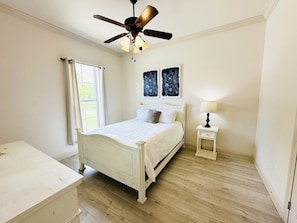 2 bedrooms, iron/ironing board, travel cot, free WiFi