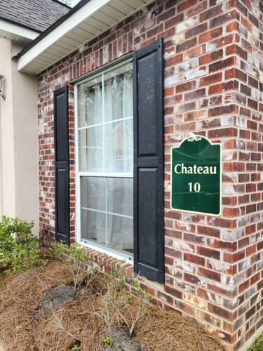 Chateau 10, spacious townhouse in Tickfaw, LA