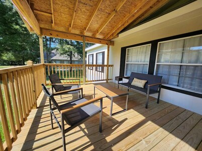 Thomas House, spacious house in Tickfaw, LA