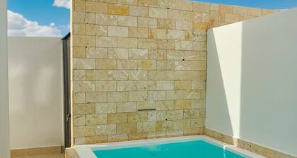 SPACIOUS AND LUXURY VILLA WITH 4 BEDROOM, PICUZZI, and all what you deserve.