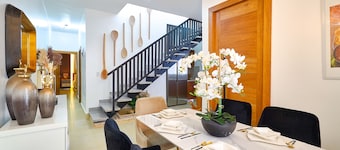 SPACIOUS AND LUXURY VILLA WITH 4 BEDROOM, PICUZZI, and all what you deserve.