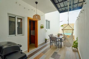 Outdoor dining - SPACIOUS AND LUXURY VILLA WITH 4 BEDROOM, PICUZZI, and all what you deserve. (Punta Cana)