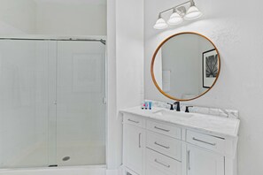 Apartment (3 Bedrooms) | Property amenity - 4862 Cayview Avenue #303 (Orlando)