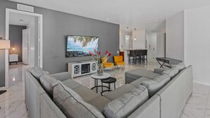 Unclassified image, 2 of 74, button - 4840 Cayview Avenue #107 (Orlando)