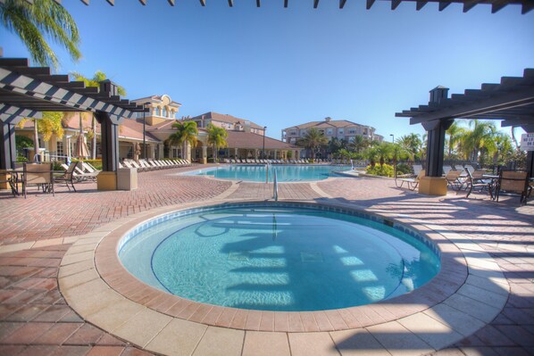 Apartment (4 Bedrooms) | Property amenity