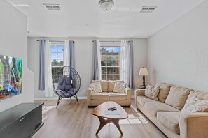 House (3 Bedrooms) | Property amenity - 5038 Tideview Circle #24 (Orlando)