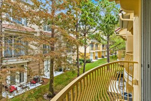 House (3 Bedrooms) | Property amenity