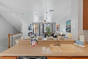 House (3 Bedrooms) | Property amenity