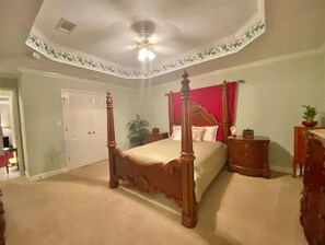 2 chambres, coffres-forts dans les chambres, fer et planche à repasser