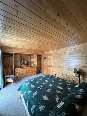 5 chambres, fer et planche à repasser, Wi-Fi, draps fournis