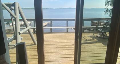 Big Bay on Lake Vermilion Cabin & Cottage with snowmobiling, fishing and fun!