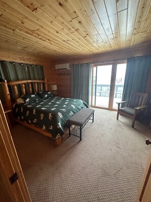 5 bedrooms, iron/ironing board, WiFi, bed sheets