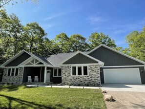 Exterior - 2 Neighboring Homes Sleep 24 - 8 Bedrooms/10 Baths (Egg Harbor)