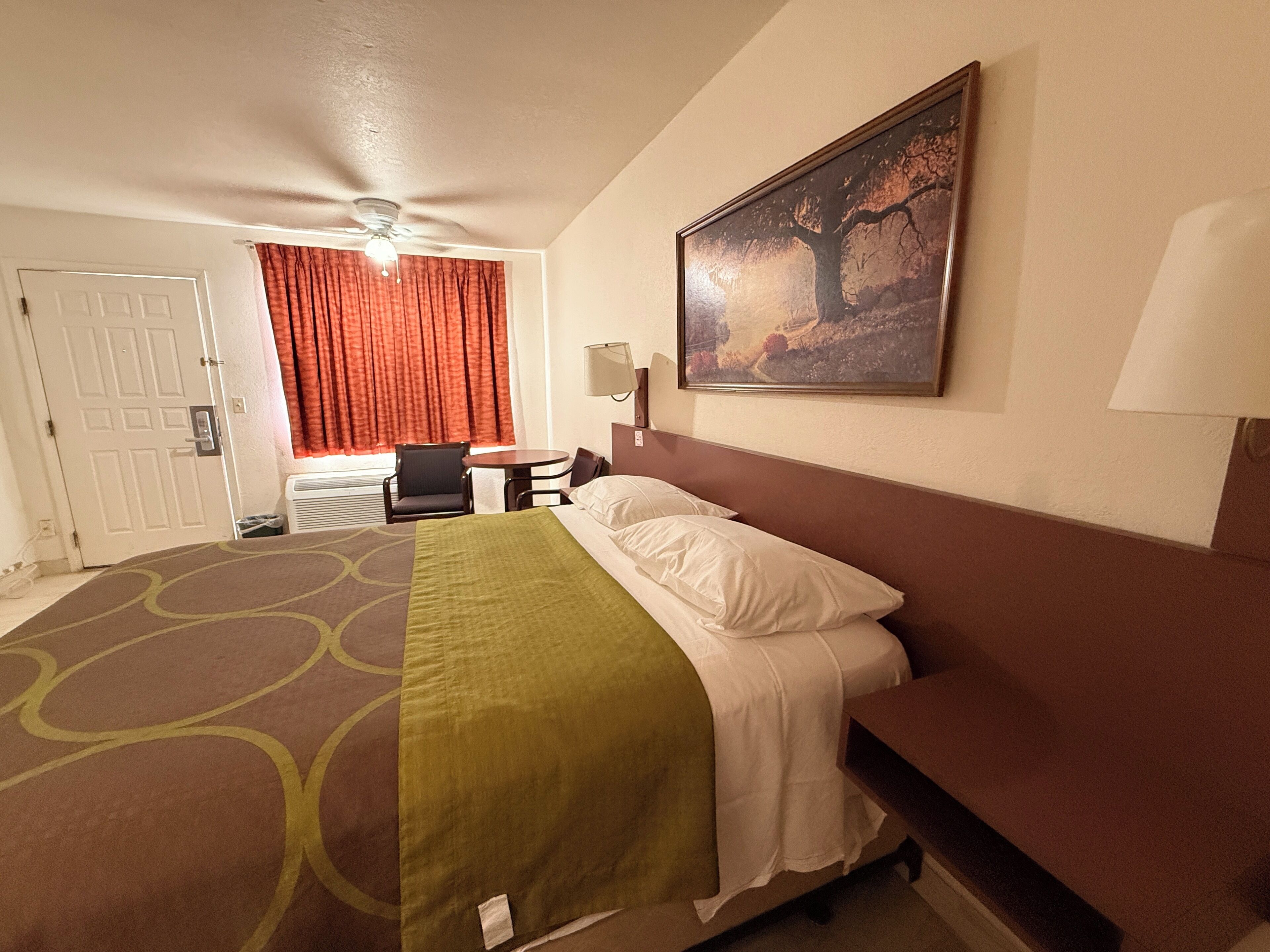 Room, Non Smoking, Kitchenette (Queen Bed) | Individually furnished, free WiFi, bed sheets