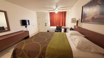 Room, 1 Queen Bed, Non Smoking, Kitchenette