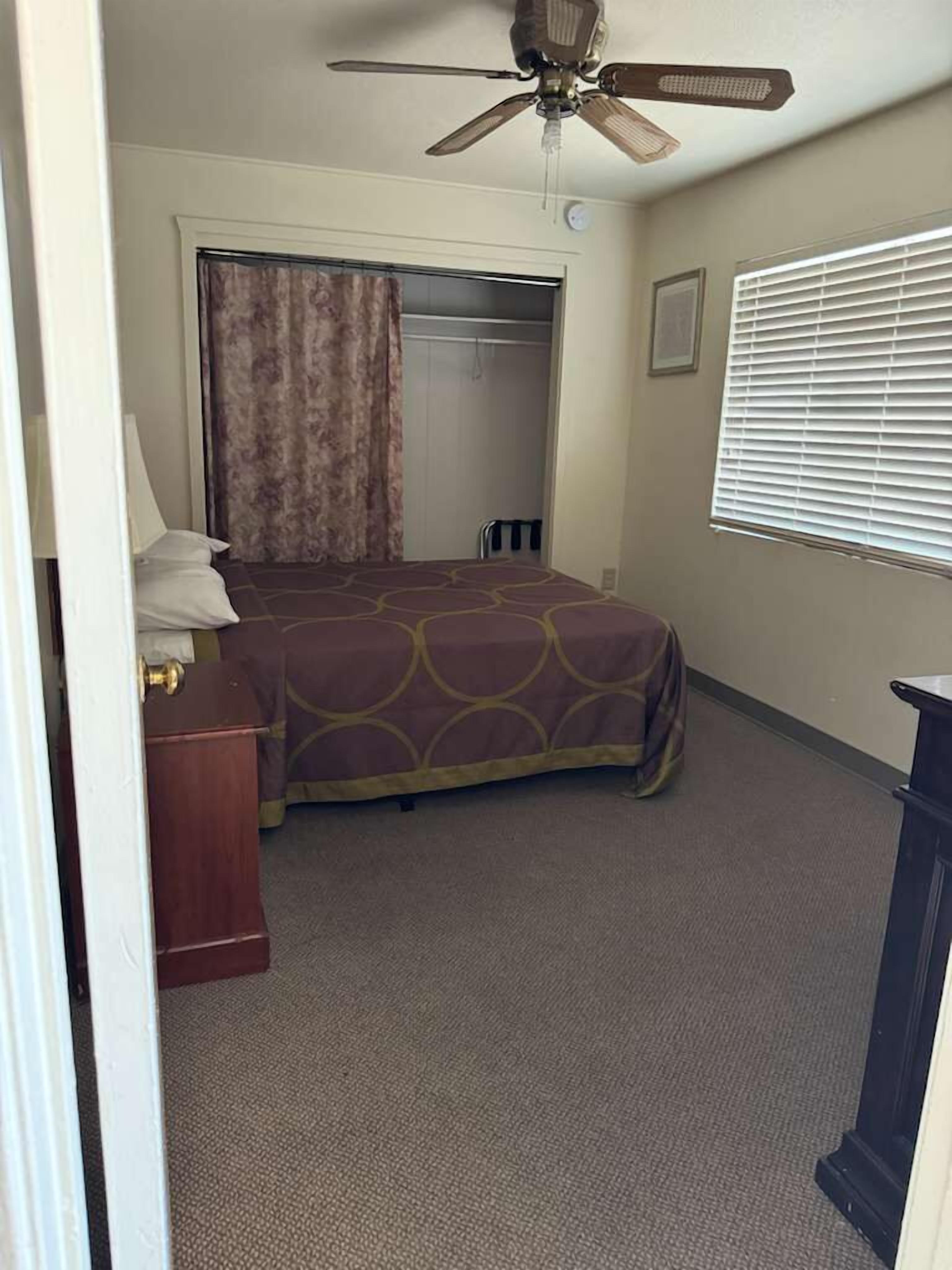 2 Queen Beds Apartment Non-Smoking