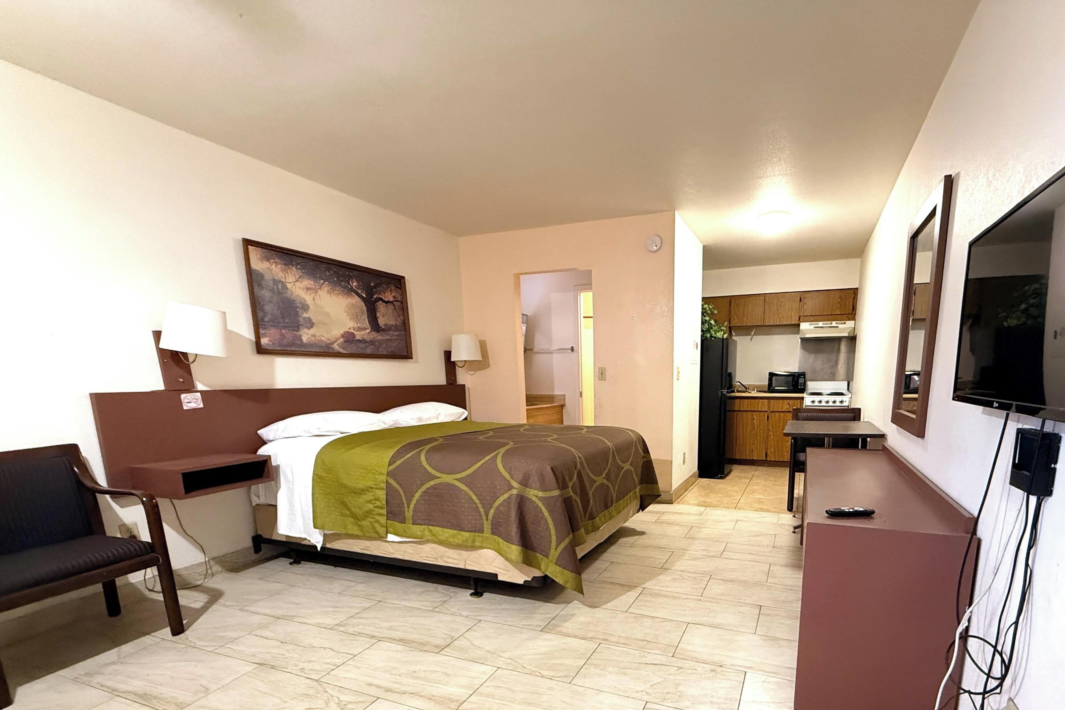 Room, Non Smoking, Kitchenette (Queen Bed) | Individually furnished, free WiFi, bed sheets