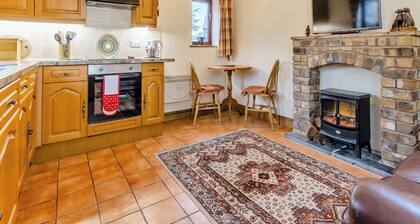 Rickyard Cottage- UK45535