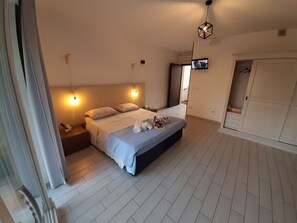 1 quarto, berço de viagem, Wi-Fi de cortesia, roupa de cama