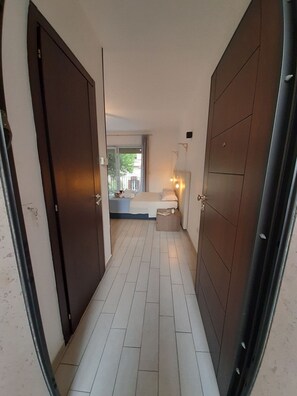 1 bedroom, WiFi, bed sheets - DWELLING 3 - FIVE ROOMS LECCE (LECCE)