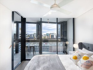 2 多间卧室、办公桌、熨斗/熨衣板、免费 WiFi