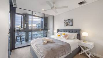 2 bedrooms, desk, iron/ironing board, free WiFi