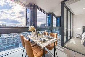 Dining - Valley Centre Boutique 2Bed2bath Apt w/Pool + Car (Fortitude Valley)