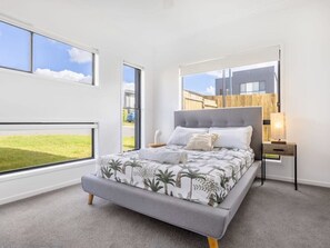 4 habitaciones, escritorio, tabla de planchar con plancha y wifi gratis 