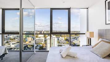 2 Schlafzimmer, Schreibtisch, Bügeleisen/Bügelbrett, WLAN