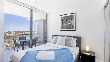 2 quartos, escrivaninha, ferros/tábuas de passar roupa, Wi-Fi