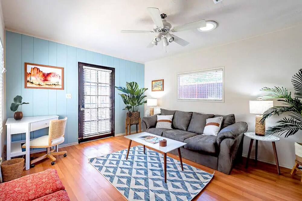 Historic Tucson Retro Modern Studio + 1BA Getaway 🏡