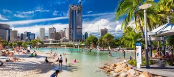 Well-decorated 4BR Family home steps to mall