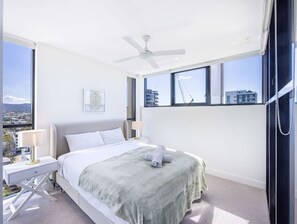 2 bedrooms, iron/ironing board, free WiFi, bed sheets