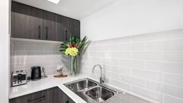 Fridge, microwave, oven, stovetop