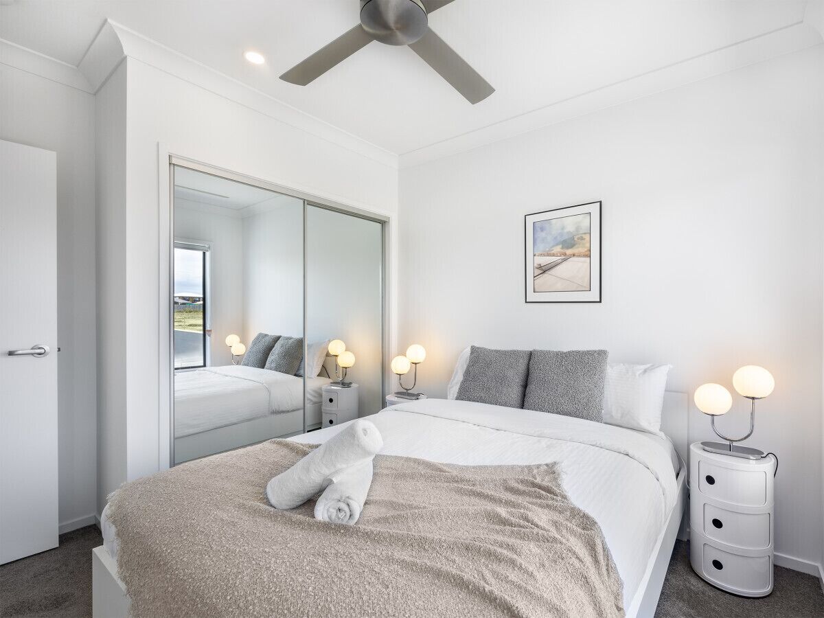 5 Schlafzimmer, Schreibtisch, Bügeleisen/Bügelbrett, kostenloses WLAN