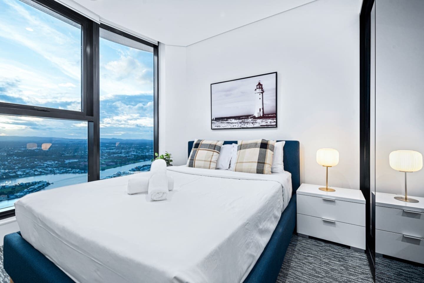 2 bedrooms, desk, iron/ironing board, free WiFi